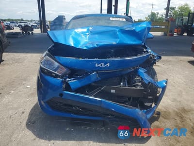 Piąte zdjęcie samochodu w środku: 2023 KIA RIO S VIN:3KPA24AD4PE581365 - miniatura