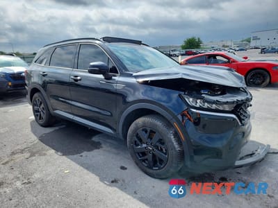 Czwarte zdjęcie samochodu z boku: 2021 KIA SORENTO S VIN:5XYRLDLC8MG051497 - miniatura