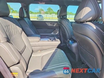 Zdjęcie 11 z 14 samochodu: 2026 INFINITI QX80 AUTOGRAPH VIN:JN8AZ3CC0T9622569 - miniatura