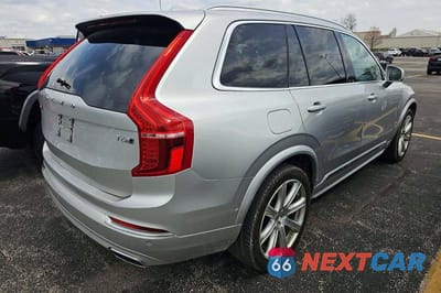Czwarte zdjęcie samochodu z boku: 2019 VOLVO XC90 T6 INSCRIPTION VIN:YV4A22PL6K1477567 - miniatura