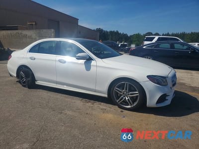 Czwarte zdjęcie samochodu z boku: 2018 MERCEDES-BENZ E 300 VIN:WDDZF4JB8JA443219 - miniatura