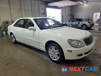 Czwarte zdjęcie samochodu z boku: 2003 MERCEDES-BENZ S 430 VIN:WDBNG70J33A368026 - miniatura