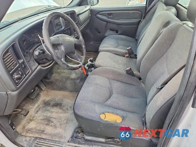 Zdjęcie 7 z 12 samochodu: 2005 GMC NEW SIERRA C1500 VIN:1GTEC14X65Z319870 - miniatura