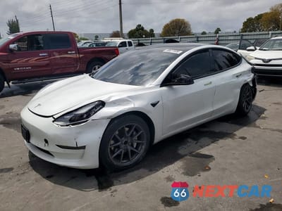 2021 TESLA MODEL 3 5YJ3E1EA2MF853819 - główne zdjęcie licytacji z USA - miniatura