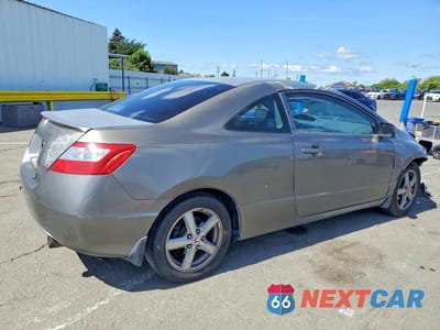 Trzecie zdjęcie samochodu z tyłu: 2008 HONDA CIVIC EXL VIN:2HGFG12928H571134 - miniatura