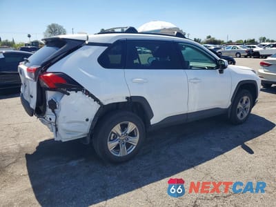 Trzecie zdjęcie samochodu z tyłu: 2025 TOYOTA RAV4 XLE VIN:2T3W1RFV0SW389929 - miniatura