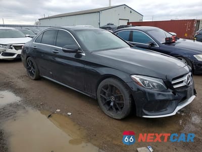 Czwarte zdjęcie samochodu z boku: 2017 MERCEDES-BENZ C 300 4MATIC VIN:55SWF4KB0HU188237 - miniatura