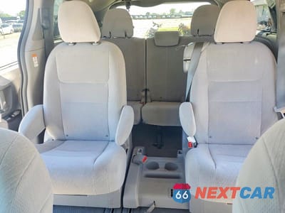 Zdjęcie 10 z 13 samochodu: 2016 TOYOTA SIENNA LE 8-PASSENGER VIN:5TDKK3DC6GS699022 - miniatura