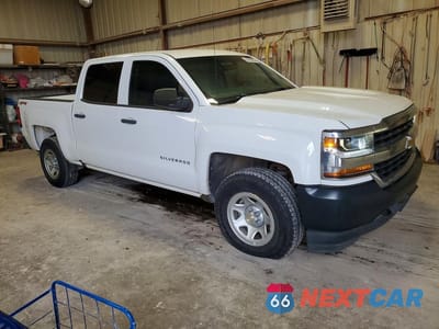 Czwarte zdjęcie samochodu z boku: 2018 CHEVROLET SILVERADO K1500 VIN:3GCUKNEH4JG430294 - miniatura