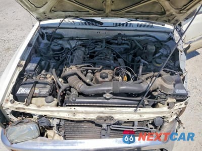 Zdjęcie 11 z 13 samochodu: 1994 TOYOTA PICKUP DX VIN:4TARN81P8RZ279804 - miniatura