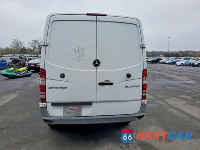 Zdjęcie 6 z 12 samochodu: 2015 MERCEDES-BENZ SPRINTER 2500 VIN:WD3PE7CC9F5967016 - miniatura