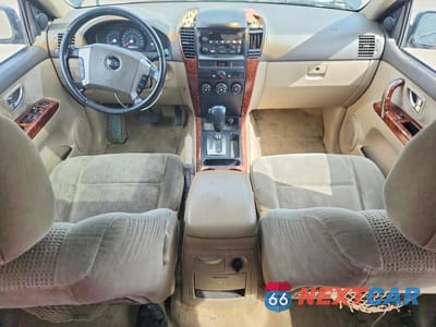 Zdjęcie 8 z 14 samochodu: 2004 KIA SORENTO LX VIN:KNDJD733X45299979 - miniatura