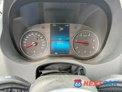 Zdjęcie 8 z 10 samochodu: 2021 MERCEDES-BENZ SPRINTER 4500 VIN:W1X9D33Y4MN133545 - miniatura