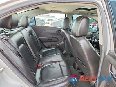 Zdjęcie 10 z 12 samochodu: 2020 CHEVROLET SONIC PREMIER VIN:1G1JF5SB9L4114146 - miniatura