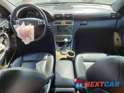 Zdjęcie 8 z 12 samochodu: 2007 MERCEDES-BENZ C 230 VIN:WDBRF52H77E023342 - miniatura