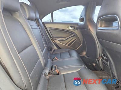 Zdjęcie 10 z 12 samochodu: 2019 MERCEDES-BENZ CLA 250 VIN:WDDSJ4EB6KN708630 - miniatura