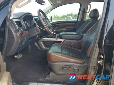 Zdjęcie 7 z 13 samochodu: 2017 NISSAN TITAN PLATINUM RESERVE VIN:1N6AA1E68HN520365 - miniatura