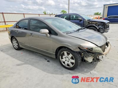 Czwarte zdjęcie samochodu z boku: 2007 HONDA CIVIC LX VIN:1HGFA16507L046518 - miniatura