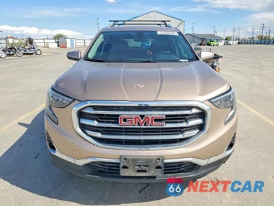 Piąte zdjęcie samochodu w środku: 2018 GMC TERRAIN SLT VIN:3GKALVEX3JL267477 - miniatura