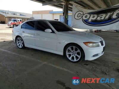 Czwarte zdjęcie samochodu z boku: 2008 BMW 335 I VIN:WBAVB73508KY64382 - miniatura