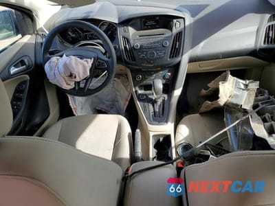 Zdjęcie 8 z 12 samochodu: 2017 FORD FOCUS SE VIN:1FADP3F22HL214611 - miniatura