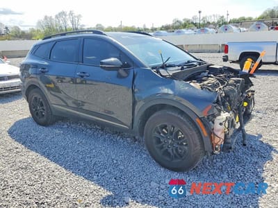 Czwarte zdjęcie samochodu z boku: 2023 KIA SPORTAGE X-PRO VIN:5XYK7CAF2PG029660 - miniatura