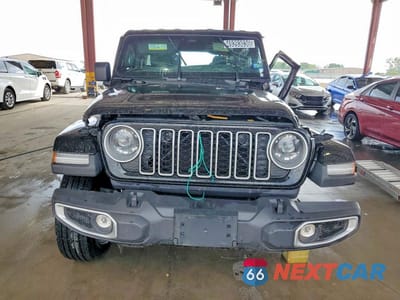 Piąte zdjęcie samochodu w środku: 2025 JEEP WRANGLER SAHARA VIN:1C4PJXEN8SW644242 - miniatura