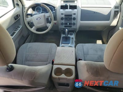 Zdjęcie 8 z 13 samochodu: 2010 FORD ESCAPE HYBRID VIN:1FMCU5K33AKC68578 - miniatura