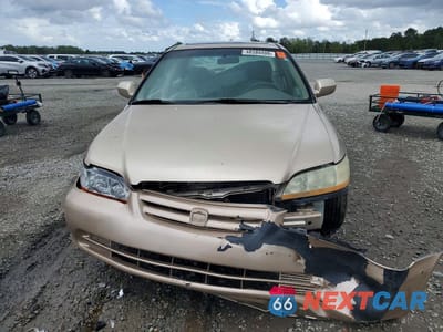 Piąte zdjęcie samochodu w środku: 2001 HONDA ACCORD EX VIN:1HGCG56681A086804 - miniatura