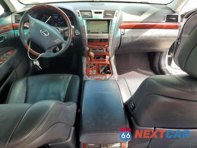Zdjęcie 8 z 12 samochodu: 2007 LEXUS LS 460L VIN:JTHGL46F075009494 - miniatura