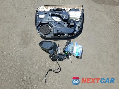 Zdjęcie 13 z 14 samochodu: 2022 TOYOTA HIGHLANDER LE VIN:5TDZZRAH4NS540848 - miniatura