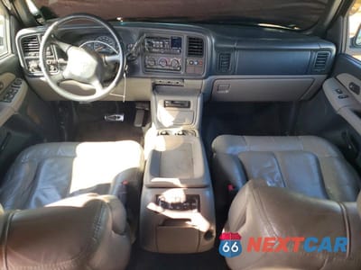 Zdjęcie 8 z 13 samochodu: 2002 CHEVROLET SUBURBAN K1500 VIN:3GNFK16Z22G335833 - miniatura