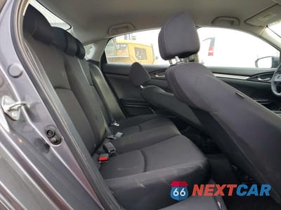 Zdjęcie 10 z 13 samochodu: 2018 HONDA CIVIC LX VIN:2HGFC2F58JH599373 - miniatura