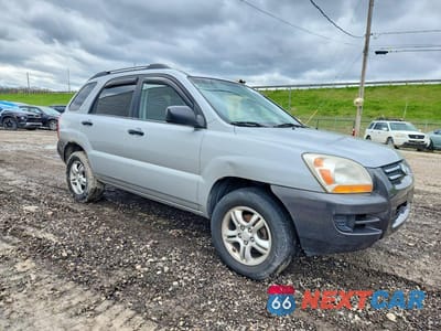 Czwarte zdjęcie samochodu z boku: 2008 KIA SPORTAGE LX VIN:KNDJE723587531395 - miniatura