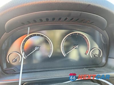 Zdjęcie 9 z 13 samochodu: 2016 BMW 528 XI VIN:WBA5A7C54GG642867 - miniatura