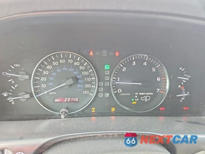 Zdjęcie 9 z 13 samochodu: 2004 LEXUS LX 470 VIN:JTJHT00W943547090 - miniatura