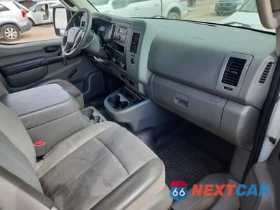 Zdjęcie 8 z 13 samochodu: 2012 NISSAN NV 2500 HD S VIN:1N6BF0LY5CN108742 - miniatura