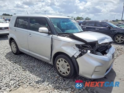 Czwarte zdjęcie samochodu z boku: 2014 SCION XB BASE VIN:JTLZE4FE6EJ066268 - miniatura