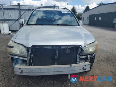 Piąte zdjęcie samochodu w środku: 2004 TOYOTA HIGHLANDER BASE VIN:JTEGD21A040104575 - miniatura
