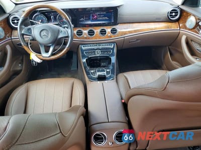 Zdjęcie 8 z 11 samochodu: 2017 MERCEDES-BENZ E 300 VIN:WDDZF4JB0HA084877 - miniatura