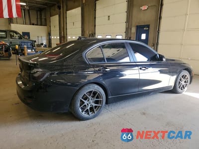Trzecie zdjęcie samochodu z tyłu: 2017 BMW 320 I VIN:WBA8A9C54HK620231 - miniatura
