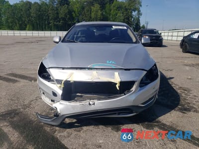 Piąte zdjęcie samochodu w środku: 2016 VOLVO S60 PREMIER VIN:YV126MFK8G2413090 - miniatura