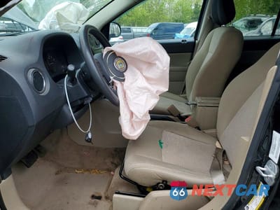 Zdjęcie 7 z 12 samochodu: 2013 JEEP COMPASS SPORT VIN:1C4NJCBB9DD169368 - miniatura