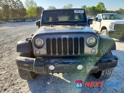 Piąte zdjęcie samochodu w środku: 2017 JEEP WRANGLER UNLIMITED SPORT VIN:1C4BJWDG5HL632101 - miniatura