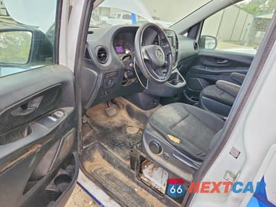 Zdjęcie 8 z 11 samochodu: 2019 MERCEDES-BENZ METRIS VIN:WD3PG2EA4K3505896 - miniatura