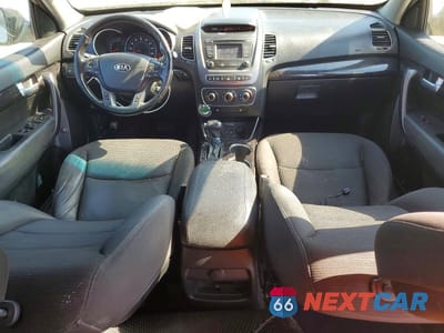 Zdjęcie 8 z 12 samochodu: 2014 KIA SORENTO LX VIN:5XYKT3A60EG474164 - miniatura