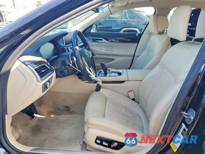 Zdjęcie 7 z 13 samochodu: 2020 BMW 740 I VIN:WBA7T2C01LGL17923 - miniatura