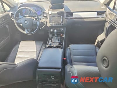 Zdjęcie 8 z 13 samochodu: 2013 VOLKSWAGEN TOUAREG V6 VIN:WVGEF9BP2DD006833 - miniatura