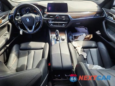 Zdjęcie 8 z 12 samochodu: 2018 BMW 530E VIN:WBAJA9C59JB251714 - miniatura