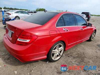 Trzecie zdjęcie samochodu z tyłu: 2014 MERCEDES-BENZ C 250 VIN:WDDGF4HB1EA945136 - miniatura